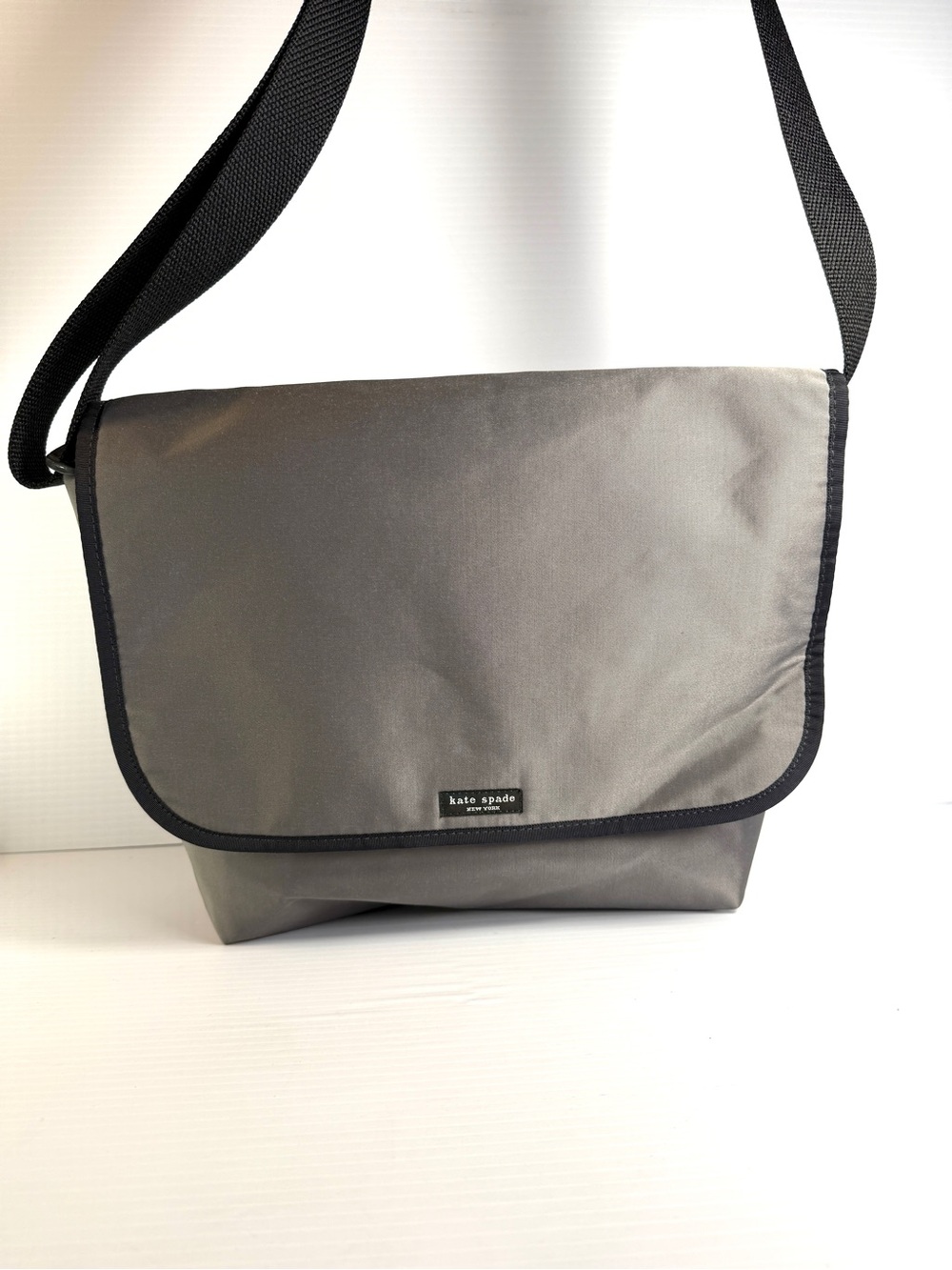 Kate Spade Gray and Black Unisex Messenger Bag
